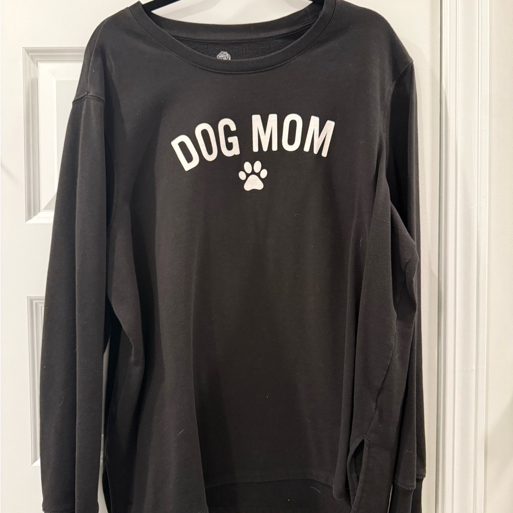 Black Dog Mom Sweatshirt